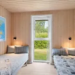 Onevus - 550m From The Sea By Interhome *