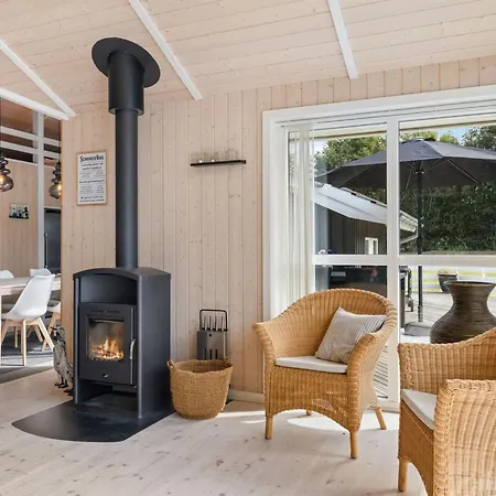 Onevus - 550m From The Sea By Interhome