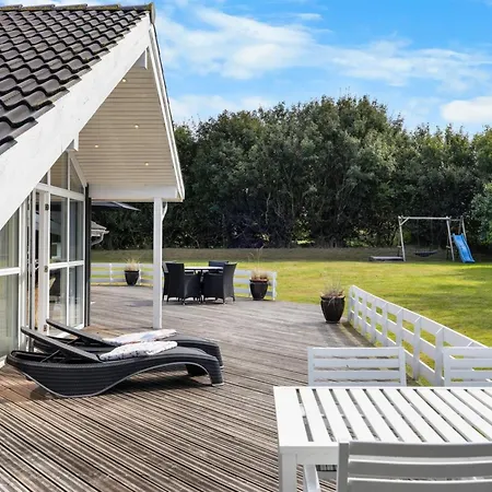 Holiday home Onevus - 550m From The Sea By Interhome